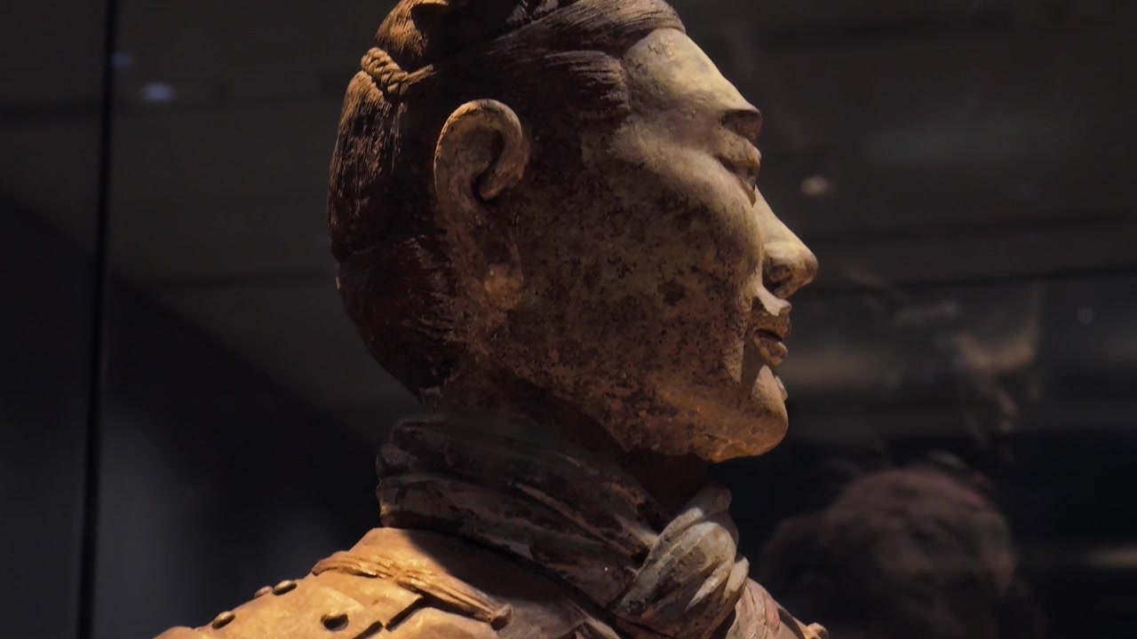 Esercito di Terracotta di Qin Shi Huang, antiche statue di guerrieri in argilla a Xi'an, Cina. Famosa reliquia storica mondiale, sito del Mausoleo degli Antichi Guerrieri di Terracotta, patrimonio di sculture in argilla della dinastia Qin a Xi'an