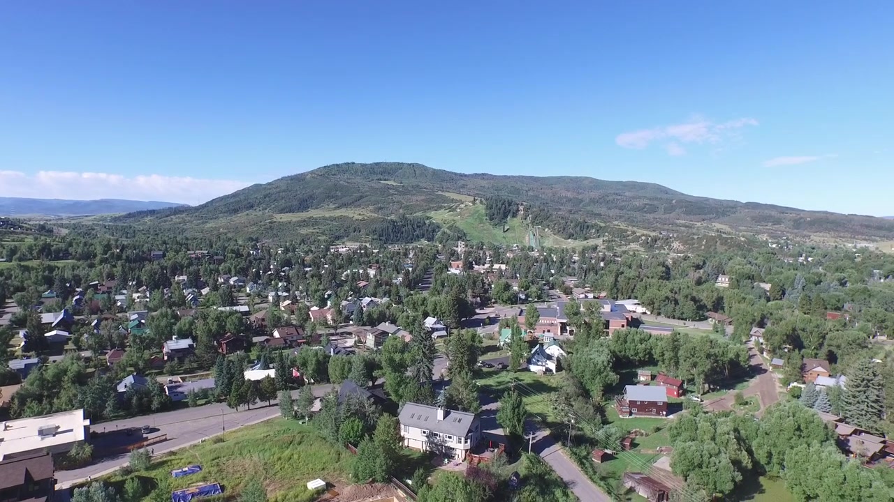 Luftfoto over Steamboat Springs-kvarteret