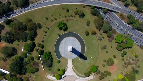 Der-Obelisk-Von-Sao-Paulo