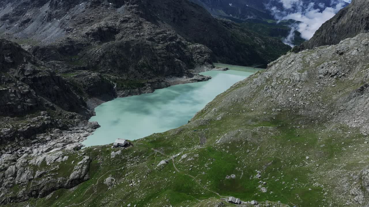 Diga e bacino di Alpe Gera, Fellaria in Valmalenco, Italia