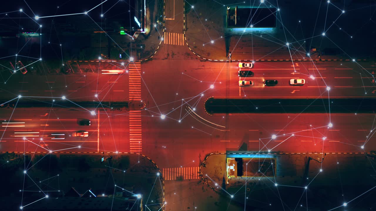 밤의 도시와 플렉서스의 교차로에서 교통 타임 스: 드론 촬영