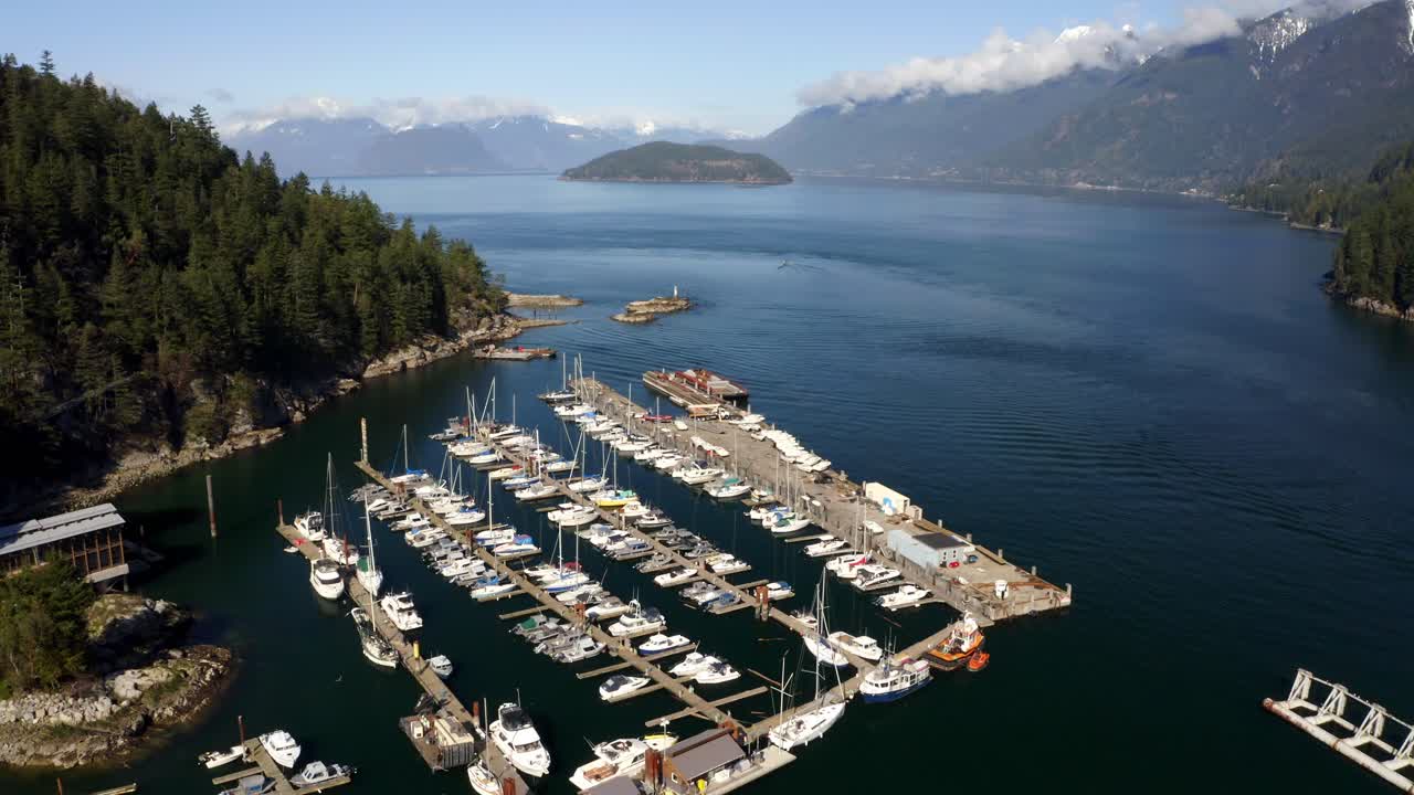 barcos estacionados en el puerto de horseshoe bay, west vancouver, british columbia, canadá