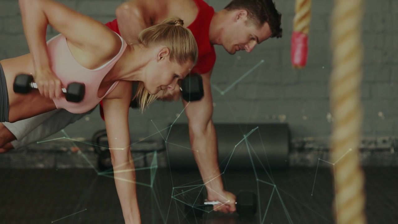 Camera pulling focus, revealing duo doing 1-arm rows from plank for fitness, rope, overlay tracing
