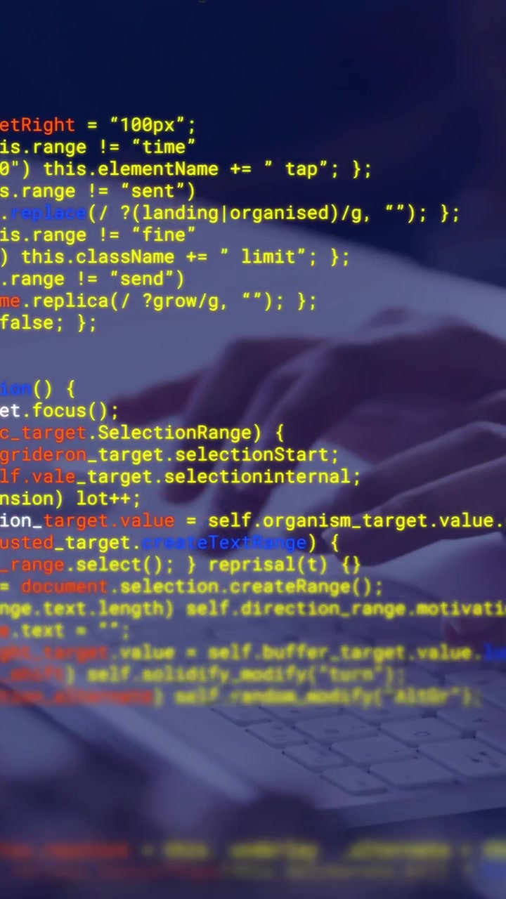 Animace zpracování digitálních dat nad ženou používající notebook