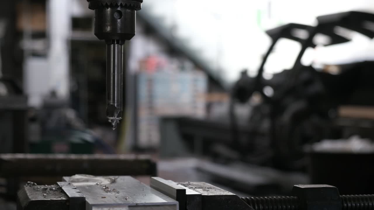 슬로우 모션으로 드릴러의 세부 사항