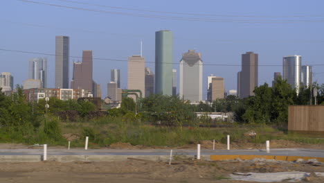 vista de drones del centro de houston y el paisaje circundante