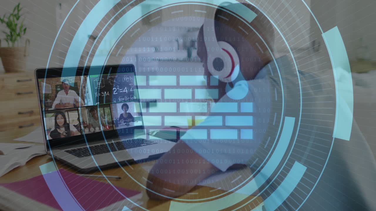 Studente adolescente che prende appunti e segue una lezione a distanza alla scrivania, con sovrapposizione grafica sulla cybersecurity