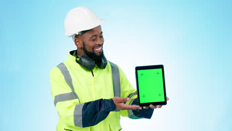 hombre negro, arquitecto y tableta con pantalla verde