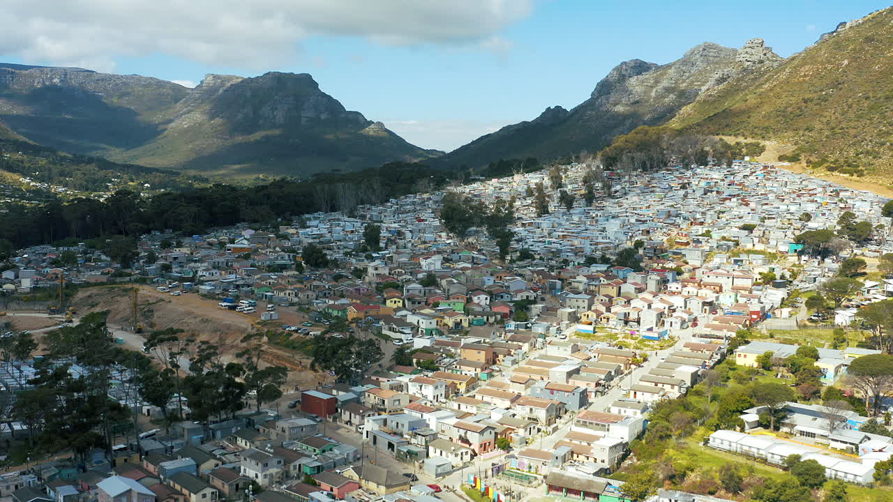 imágenes de video de 4k de un asentamiento informal