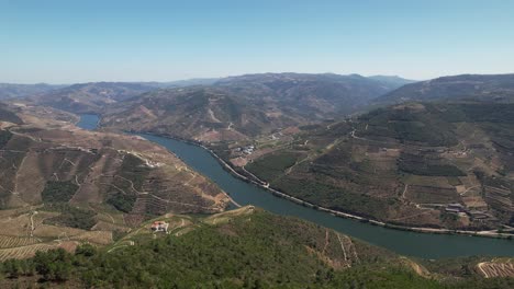 el impresionante río douro desde el punto de vista de galafura vista aérea