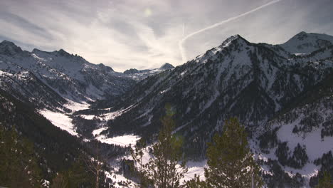 Static-shot-of-a-snowy-valley-on-the-french-side-of-the-pyrenees