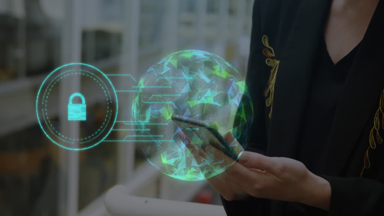 глобус сетей плексуса и значок замка безопасности против среднего раздела женщины, использующей смартфон