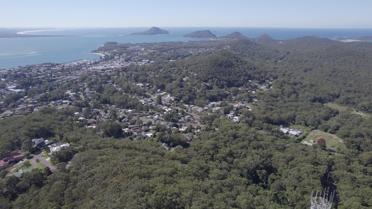 panorama de la bahía de port stephens y sus alrededores desde gan gan lookout en nueva gales del sur, australia