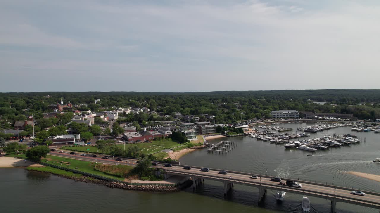 aerial de la aldea de sag harbor, en la isla de long, 4k