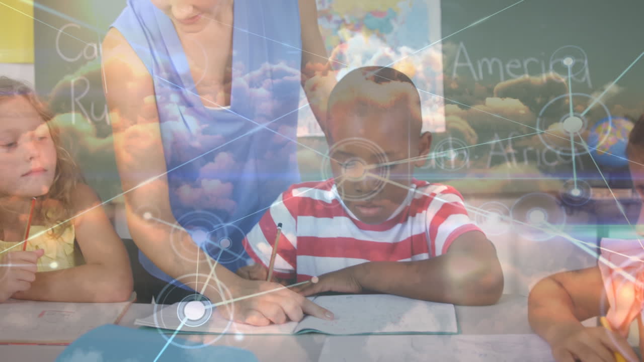 animación de la red de conexiones y nubes sobre el maestro y la clase de alumnos diversos