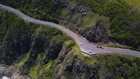 Beautiful-ocean-drive-on-Australian-coastal-road