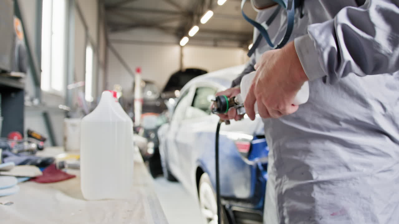 reparación y pintura de automóviles en un taller