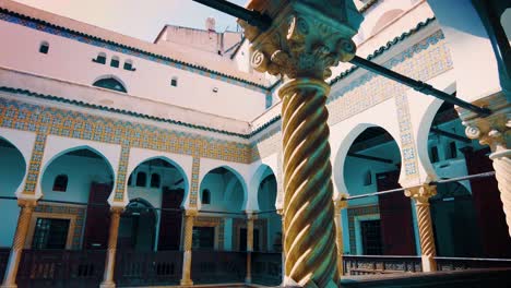 Interior-De-La-Casa-De-La-Casbah-De-Argel-Argelia