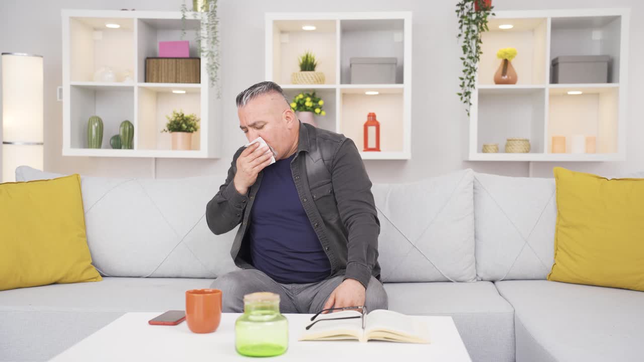 el viejo con la tos.