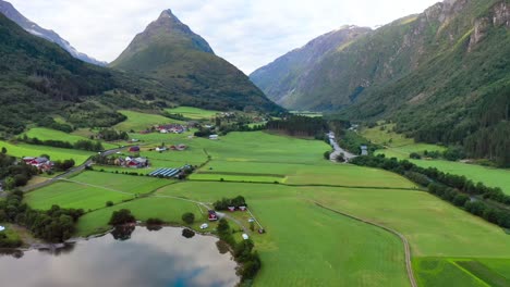 imágenes aéreas de la hermosa naturaleza de noruega