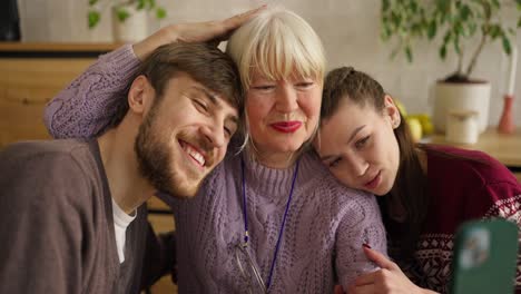 grandfamily selfie