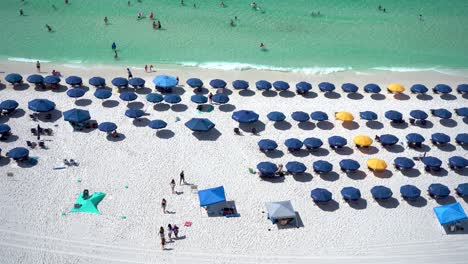 Destin-Beach-Con-Vista-De-Arena-Blanca-Desde-Arriba,-Florida,-EE.UU.