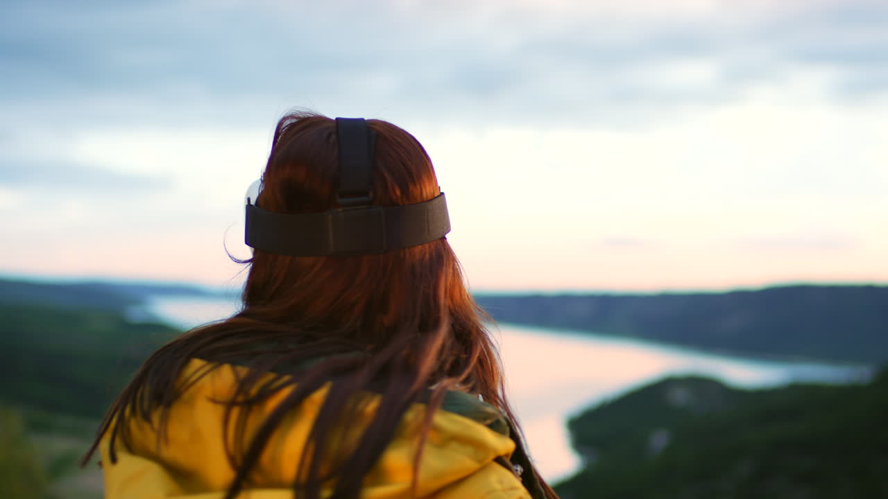 위의 하늘, 아래의 땅, 내면의 평화