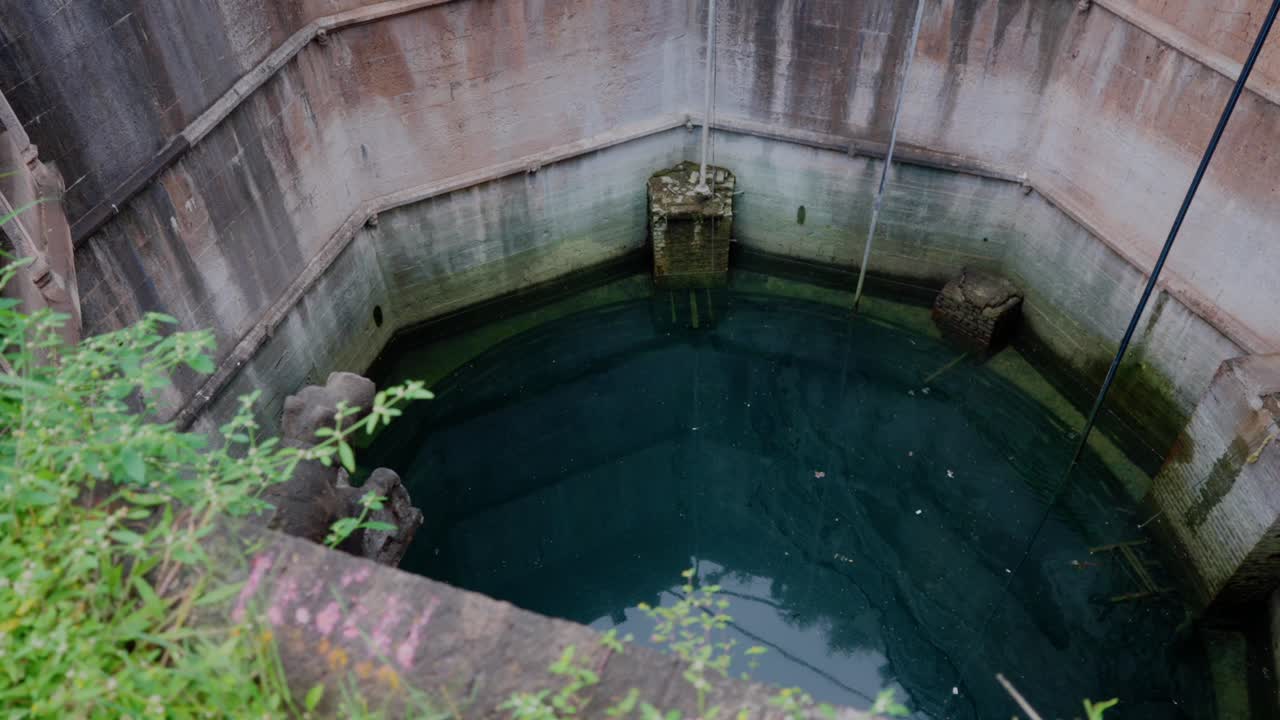 beautiful Baramotichi Vihir limb satara closup view