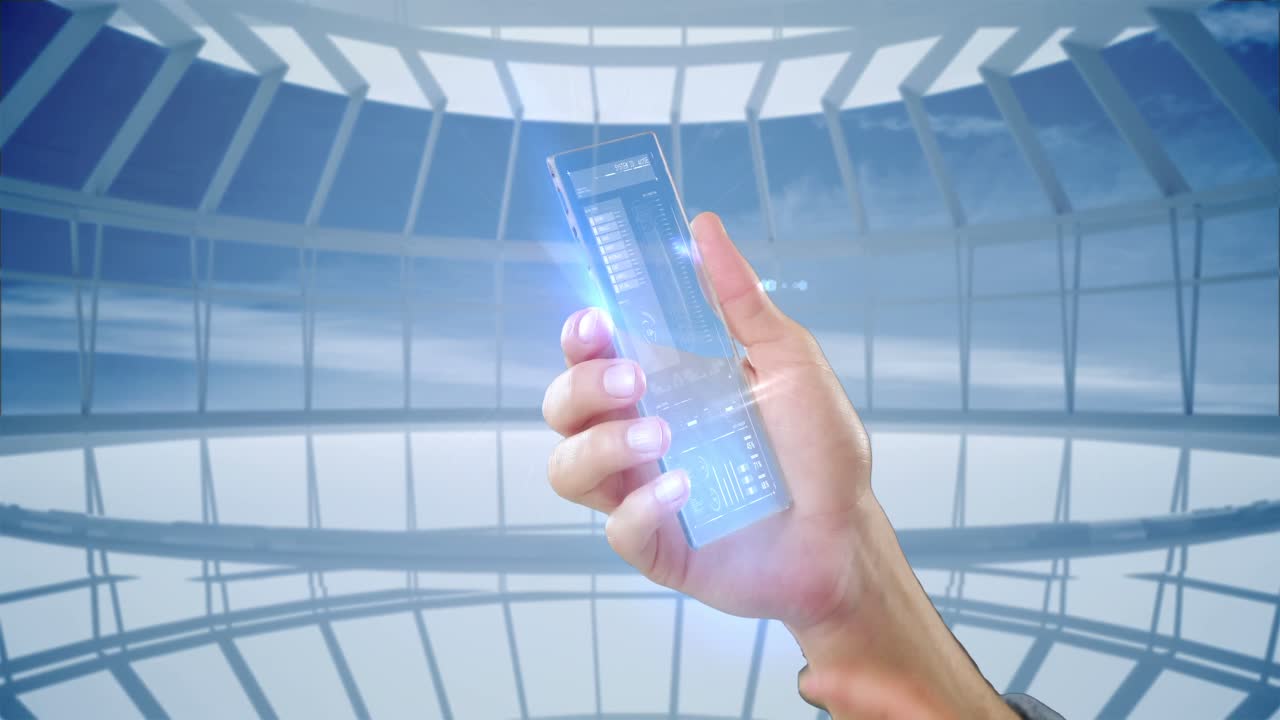 디지털로 생성된 배경을 배경으로 미래의 휴대폰을 손에 들고 있습니다.