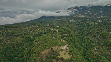 boquete panamá aérea v paso elevado campo rural de