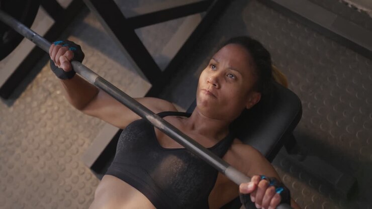 entrenamiento cruzado en un gimnasio