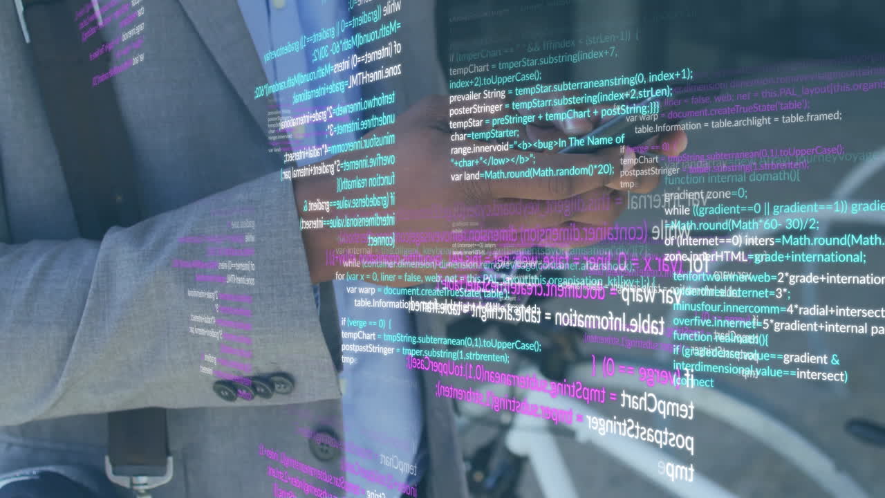 animación del procesamiento de datos sobre un hombre de negocios afroamericano que usa un teléfono inteligente