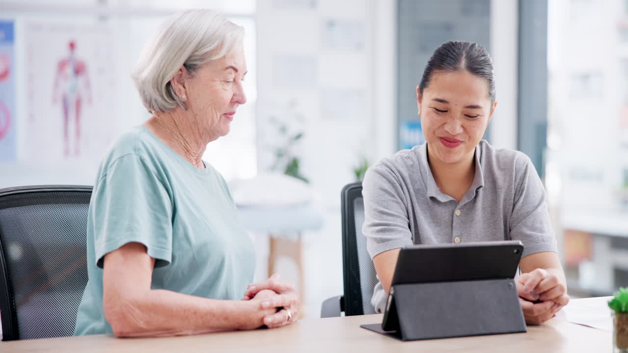 フィジオセラピー 高齢女性