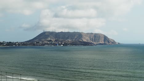 morro solar, playa chorrillos lima peru 4k - timelapse