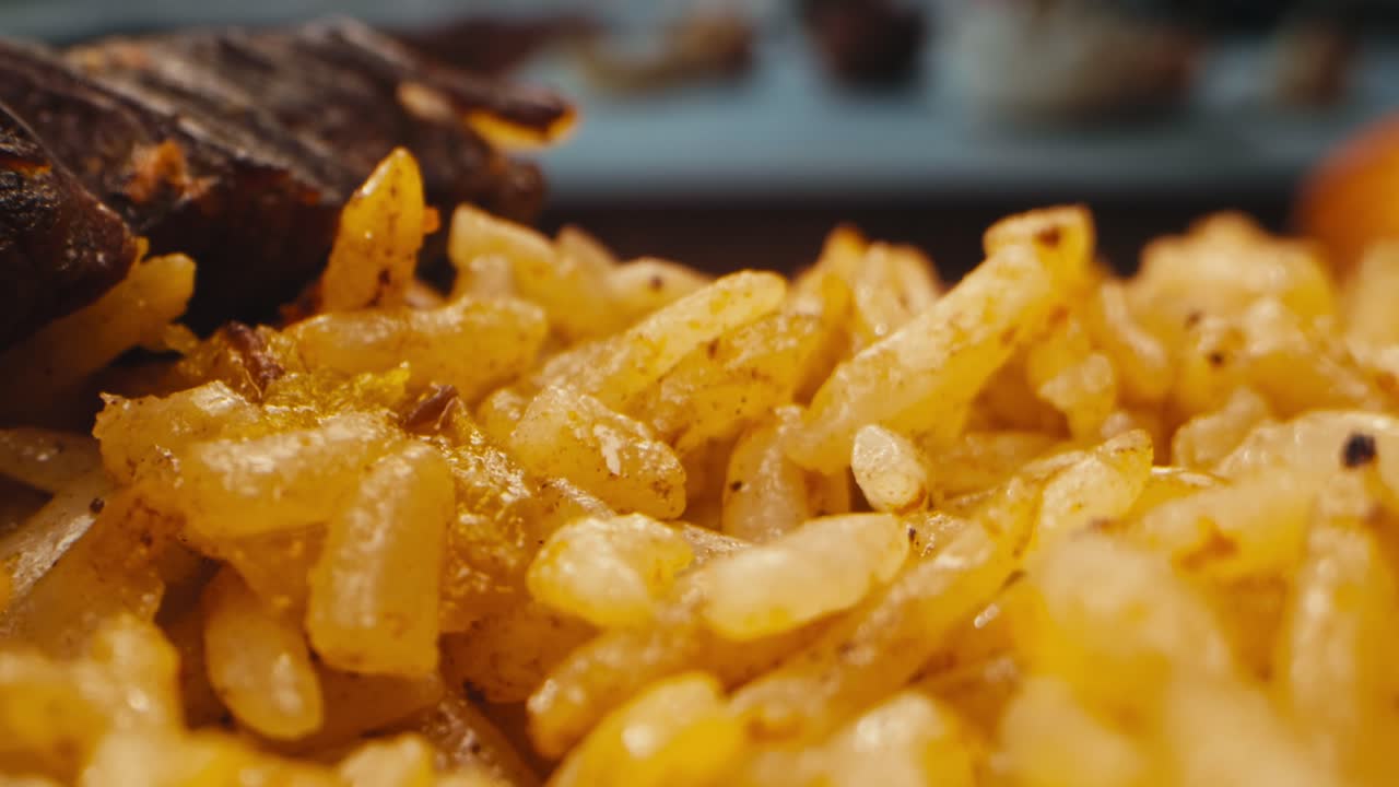 primer plano de un plato de biryani