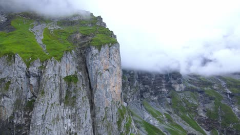 Vuelo-Cinemático-En-Los-Alpes