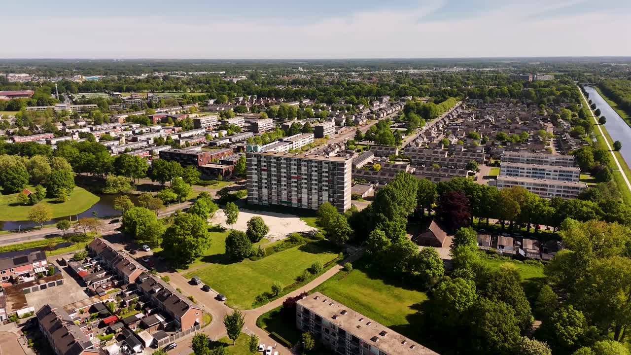 네덜란드 의 한 마을 의 공중 에서 볼 수 있는 모습