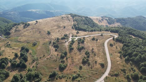 vuelo de drones junto al pico más alto de serbia