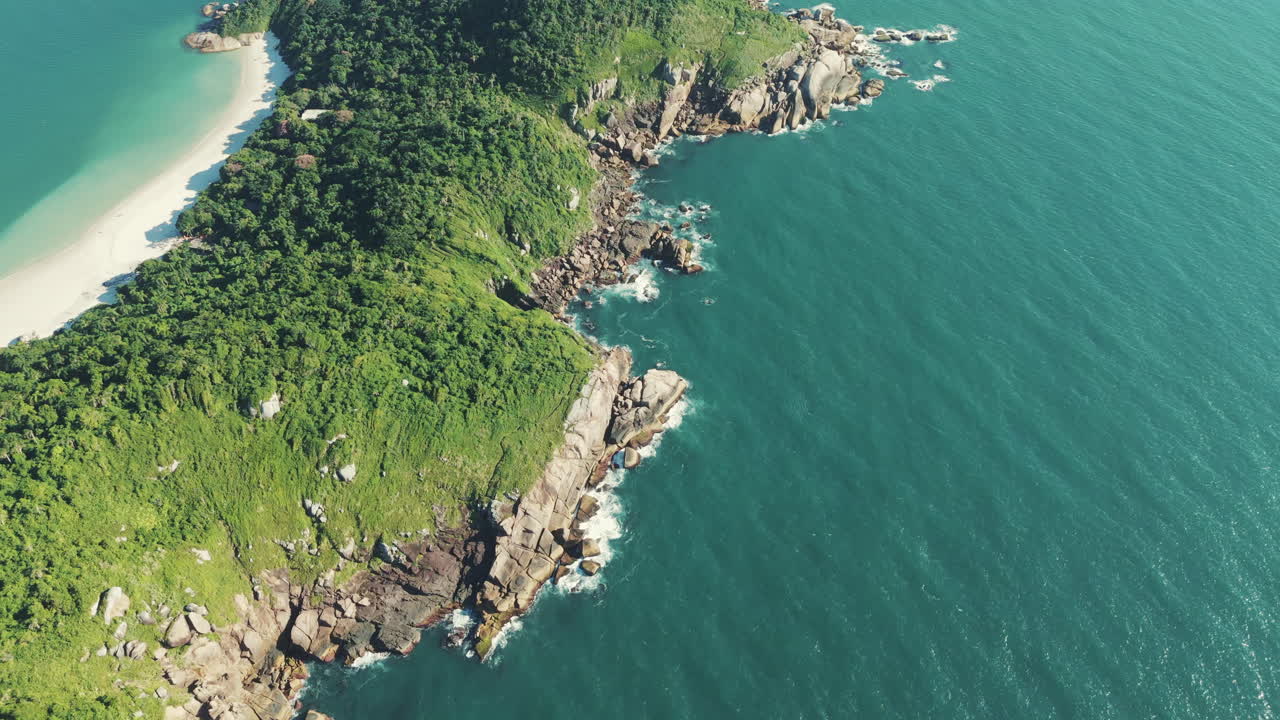 una imagen zenital revela el esplendor de la magnífica isla de campeche