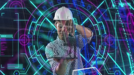 animación de una pantalla digital con líneas de neón sobre un ingeniero caucásico feliz.