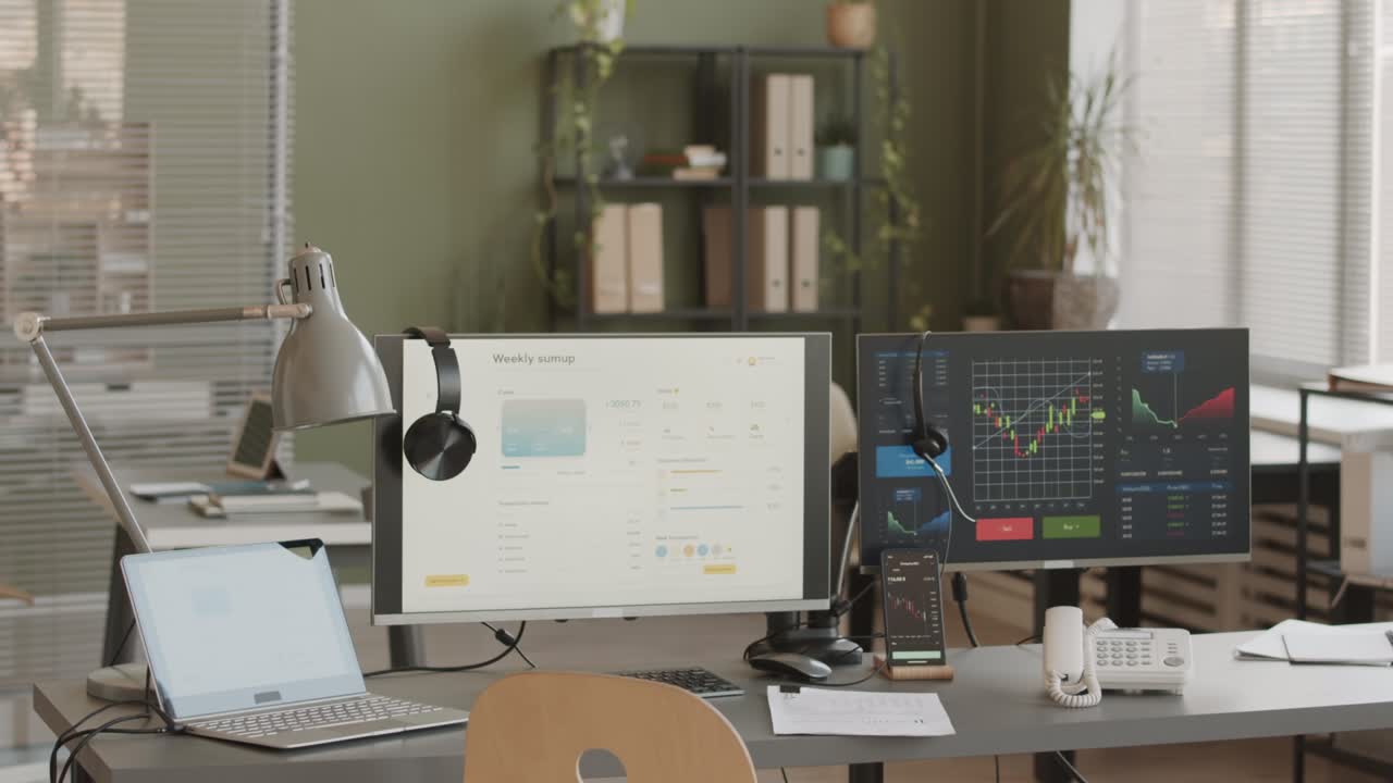 lugar de trabajo del inversor en la oficina