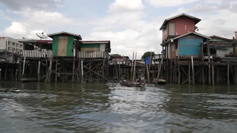 Pak-Klong-Bang-Khen-Mai,-Wat-Soi-Thong,-Kiek-Kai-Pier,-Khiew-Khai-Ka-and-Wat-Chat-Kaew-Chongkolnee-Bangkok-Traditional-Riverside-Communities-Chao-Phraya