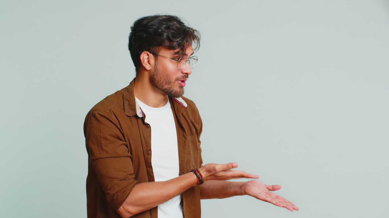 Man raising hands asking what why reason of failure anti lifehacks ridicules disbelief irritation