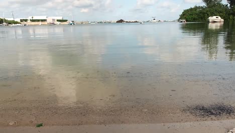 Viewpoint-from-Spanish-Point,-Bermuda-of-the-Great-Sound,-Royal-Naval-Dockyard,-and-the-Northshore-Coastline