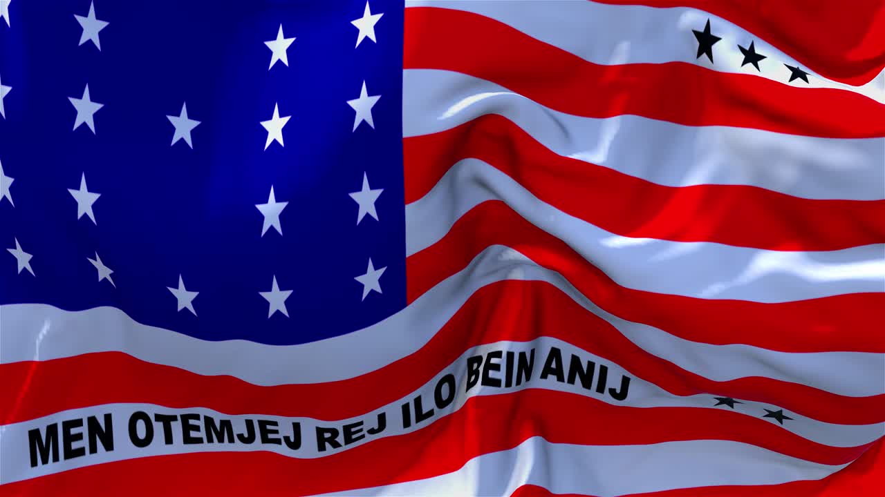 09. bandera del atolón de bikini ondeando en el viento animación en cámara lenta. bandera de textura de tela realista 4k soplando suavemente en un día de viento fondo de bucle continuo sin costuras.