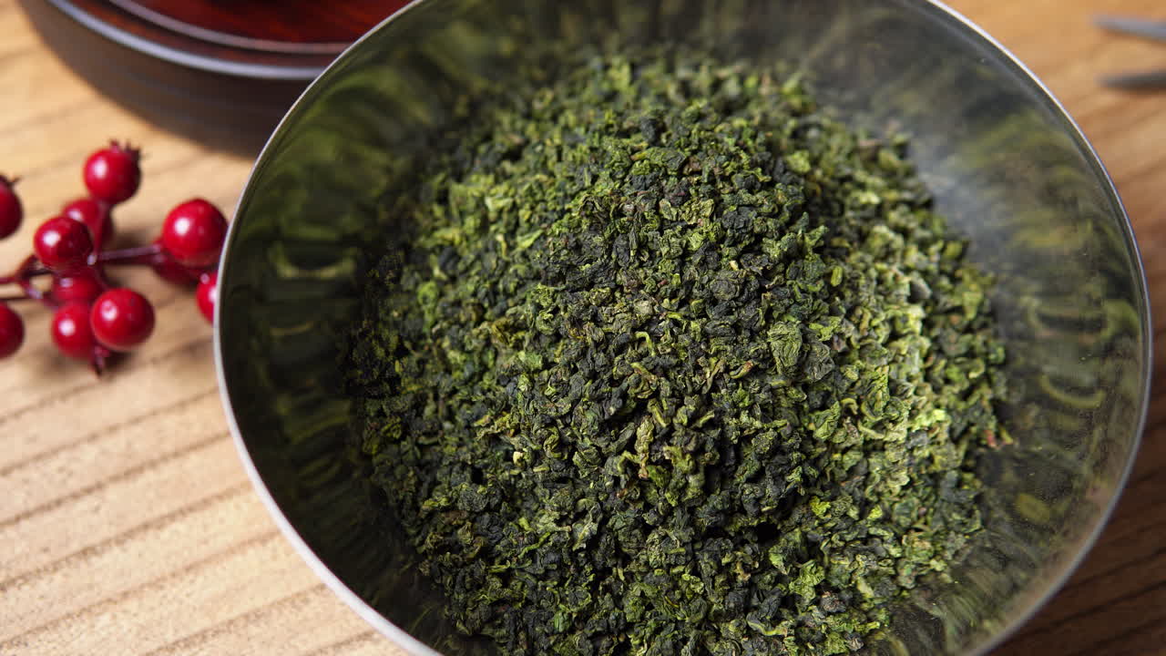 그에 건조한 녹차 잎