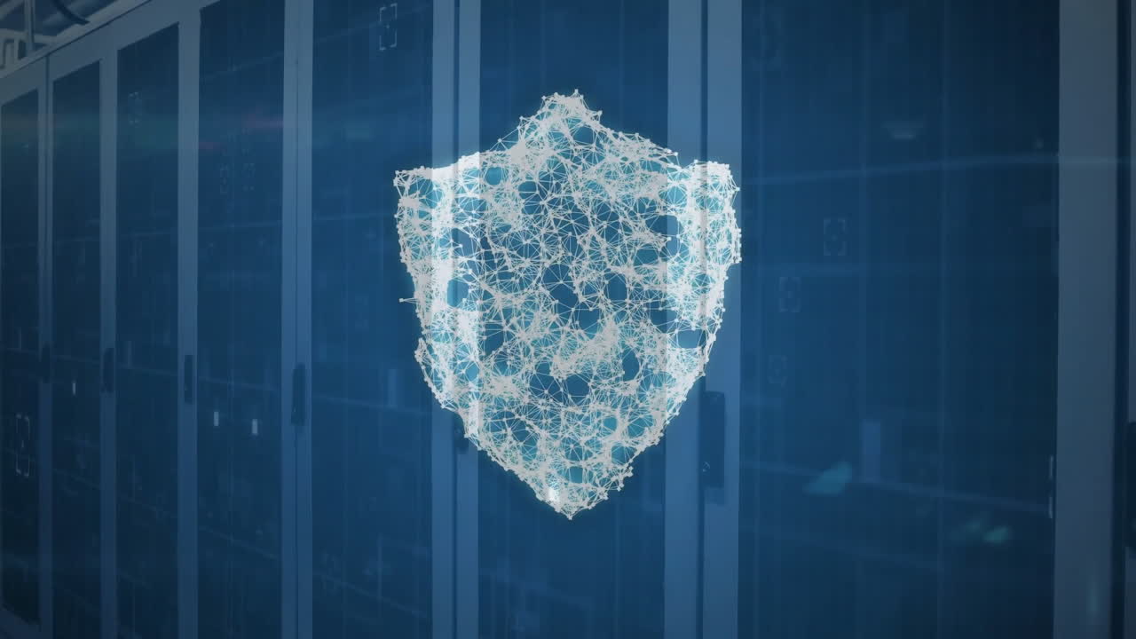 animación del icono del escudo con rastros de luz sobre la sala del servidor