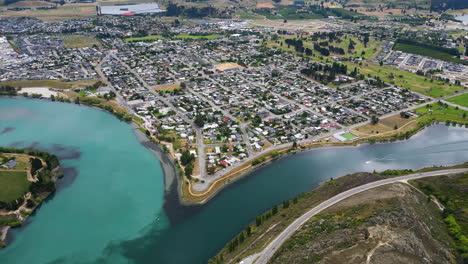 paisaje de la ciudad de cromwell y el lago dunstan, nueva zelanda
