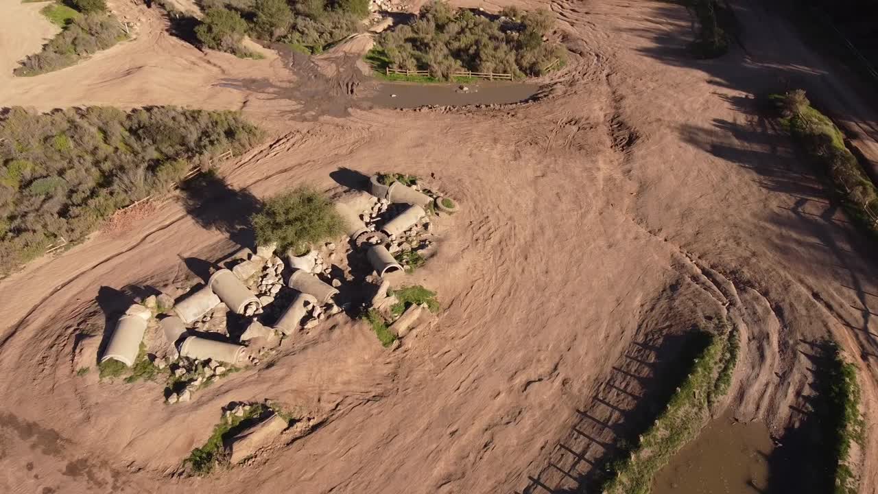 carrera de obstáculos en el parque todoterreno en hollister, california, ee.uu.