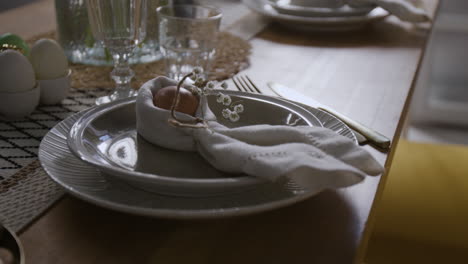 puesta de la mesa de Pascua